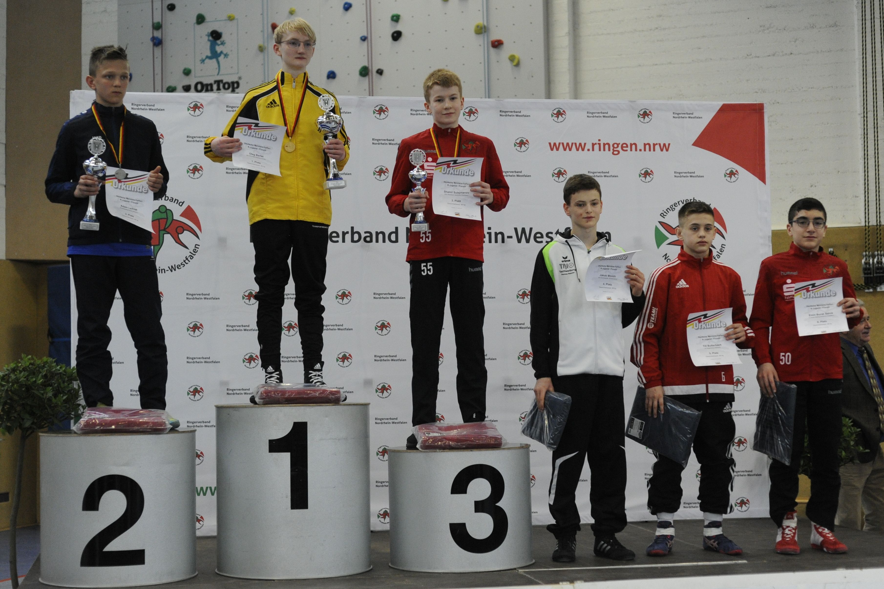 Siegerehrung 48kg_CP13648 Auss