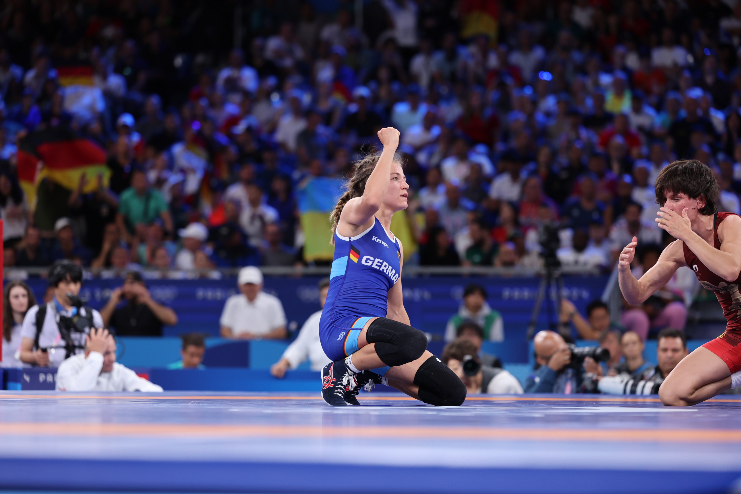 Frauenringen, 53 kg: Annika Wendle (GER) gegen Maria Prevolaraki (GRE)